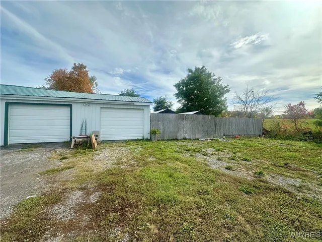 $129,900 | 10065 E Road, Bethany, NY 14054