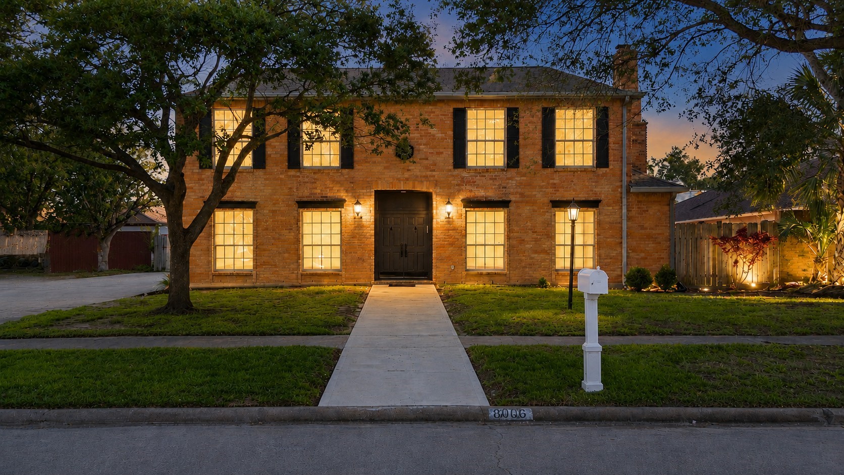 8006 Albin Lane Houston, TX 77071 - Photo 2 of 31 a front view of a house