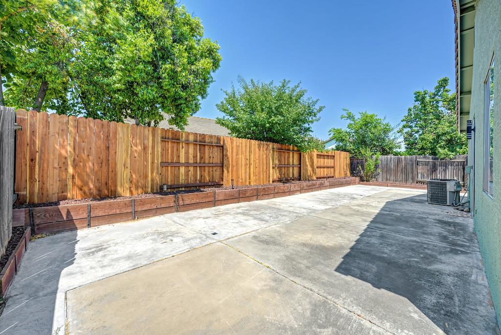 5621 Elk Spring Way Elk Grove, CA 95758 - Photo 35 of 35