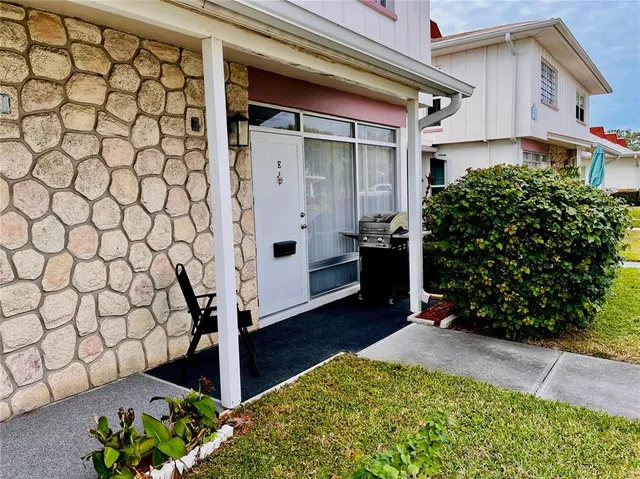 $149,000 | 4352 Tahitian Gardens Circle, Unit E, Holiday, FL 34691