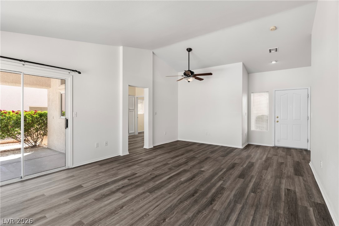 10032 Villa Ridge Drive Las Vegas, NV 89134 - Photo 3 of 21