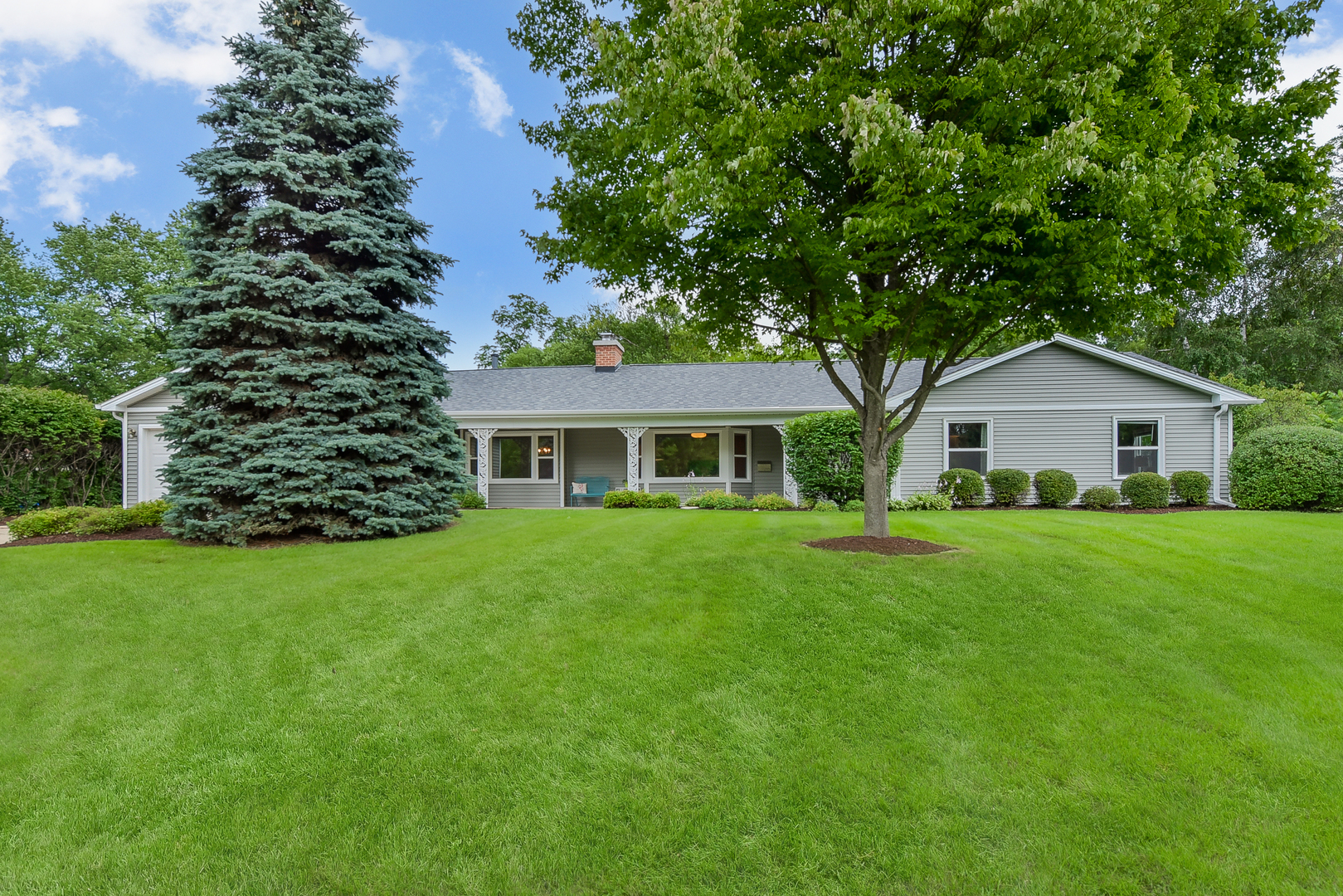 2115 Driving Park Road Wheaton, IL 60187 - Photo 2 of 33
