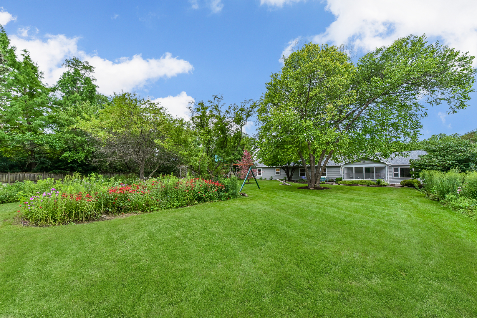 2115 Driving Park Road Wheaton, IL 60187 - Photo 30 of 33