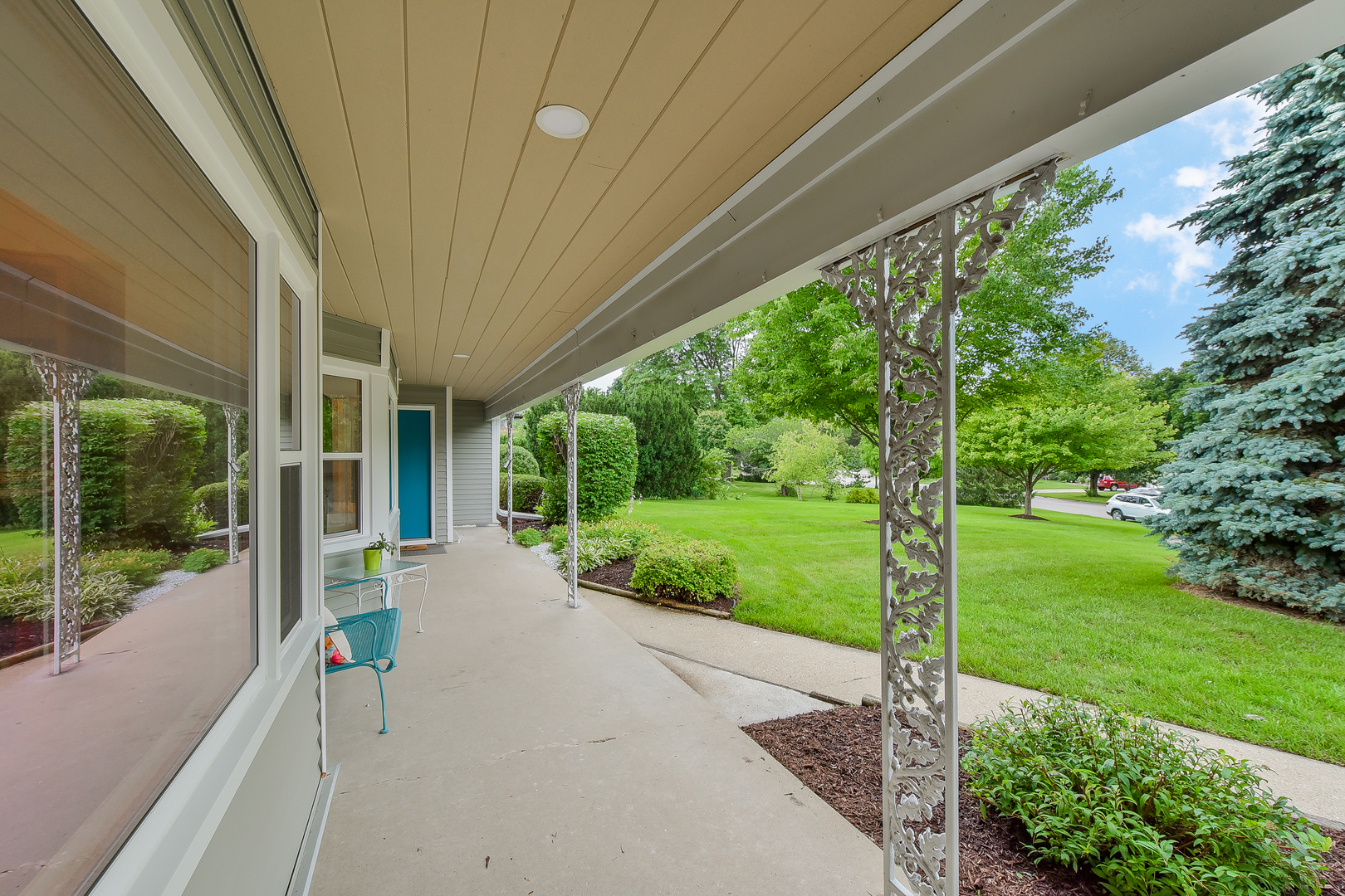 2115 Driving Park Road Wheaton, IL 60187 - Photo 4 of 33