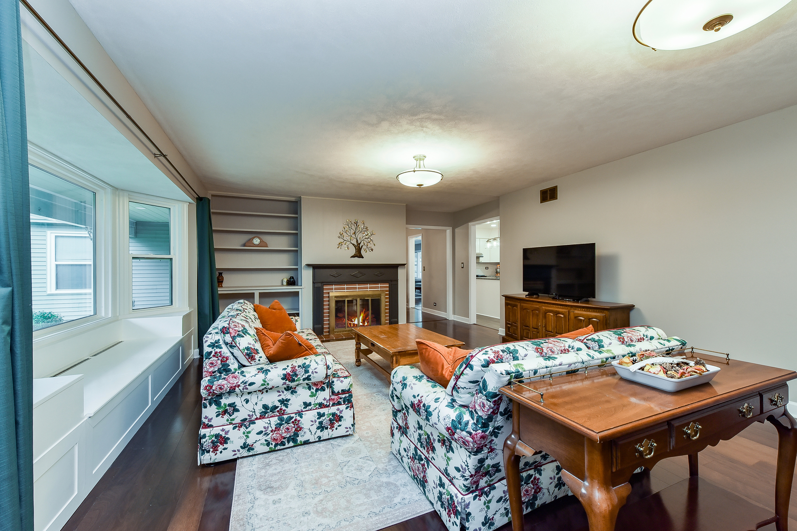 2115 Driving Park Road Wheaton, IL 60187 - Photo 6 of 33