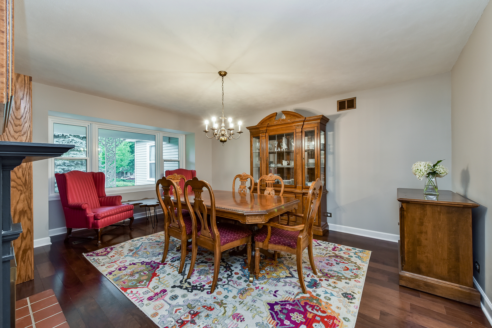 2115 Driving Park Road Wheaton, IL 60187 - Photo 9 of 33