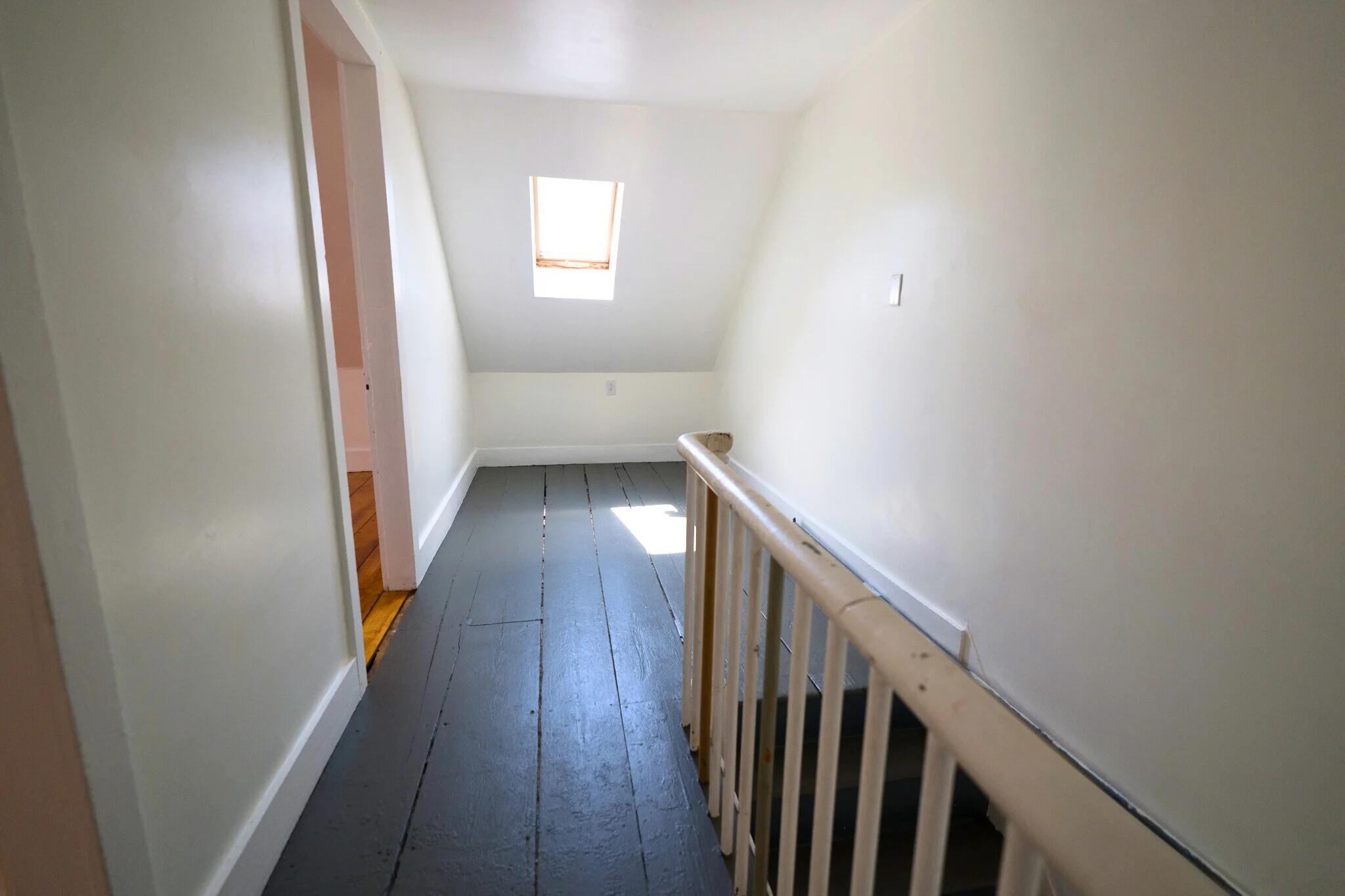 50 Alder Street Portland, ME 04101 - Photo 13 of 39 Unit 48 Upstairs hallway