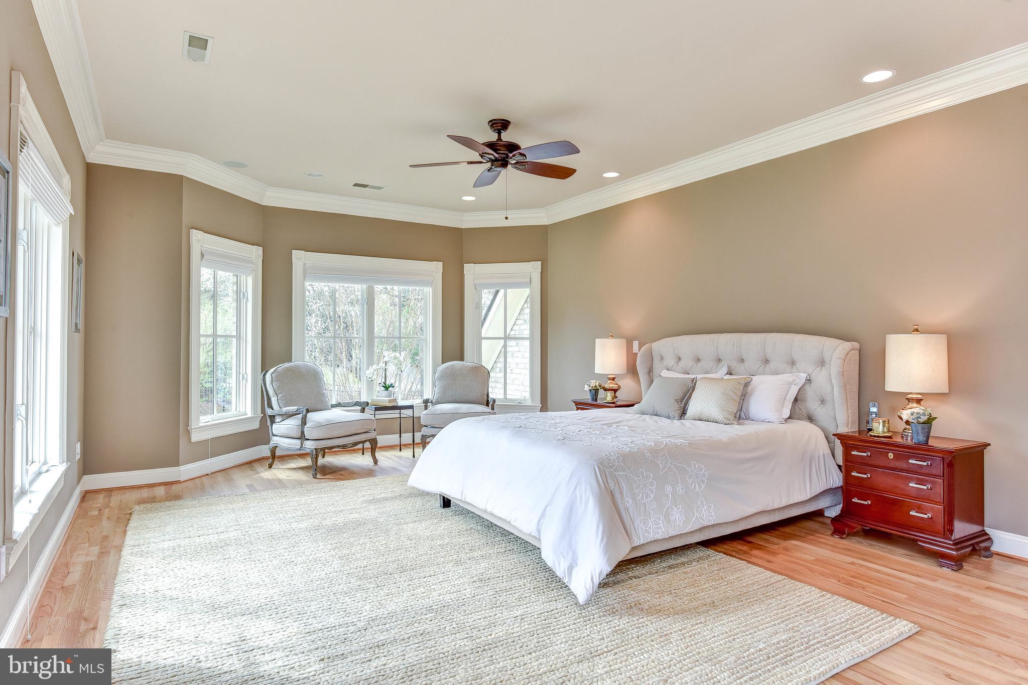 983 Spring Hill Road McLean, VA 22102 - Photo 18 of 41 Enormous Master Bedroom with hardwood floor