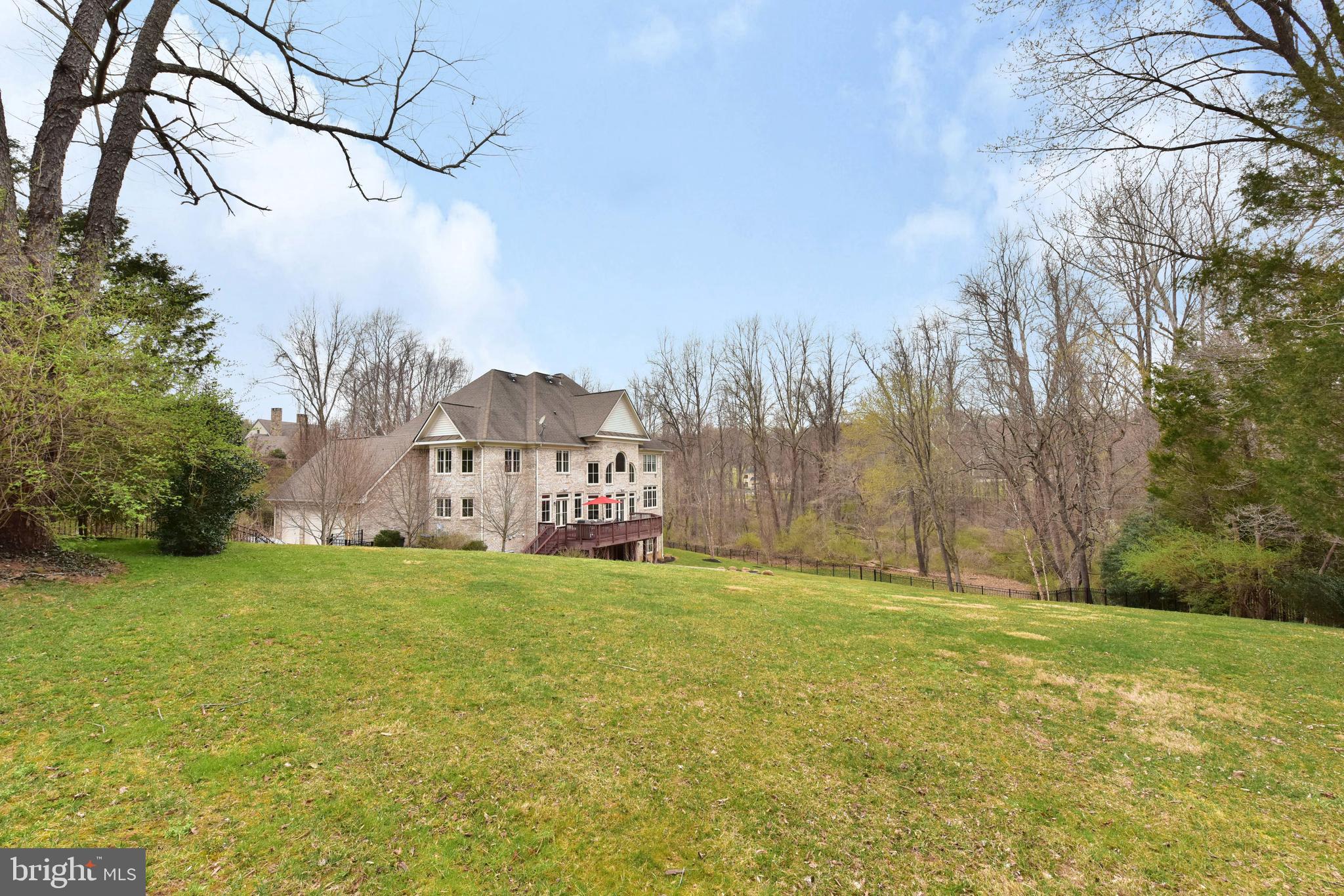 983 Spring Hill Road McLean, VA 22102 - Photo 37 of 41 "Oh so private" one acre fully fenced lot