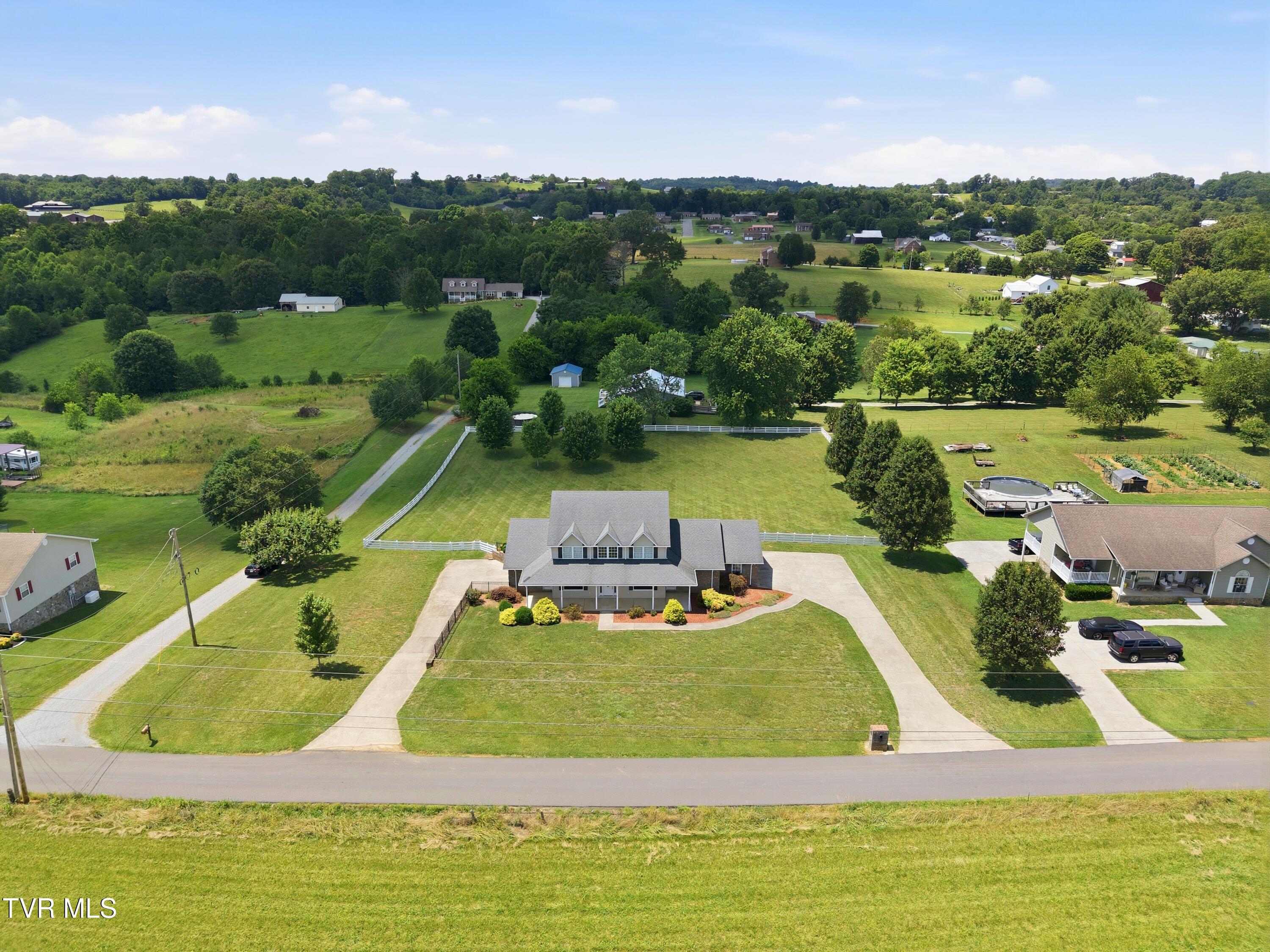 767 Possum Creek Road Greeneville, TN 37743 - Photo 65 of 69 15_767_possum_creek_rd_0014