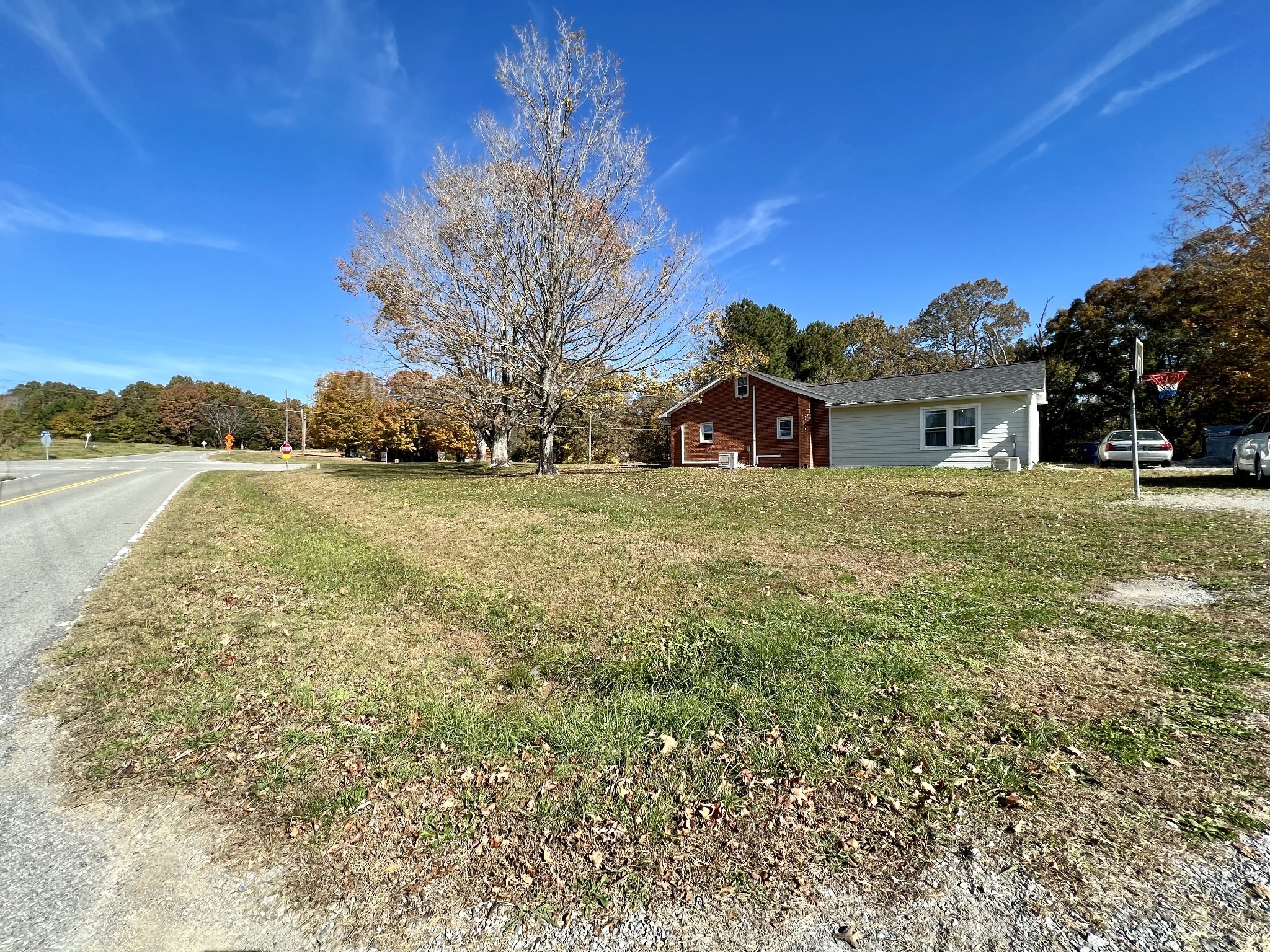 1076 Southside Road Southside, TN 37171 - Photo 25 of 27 a view of a house with a yard