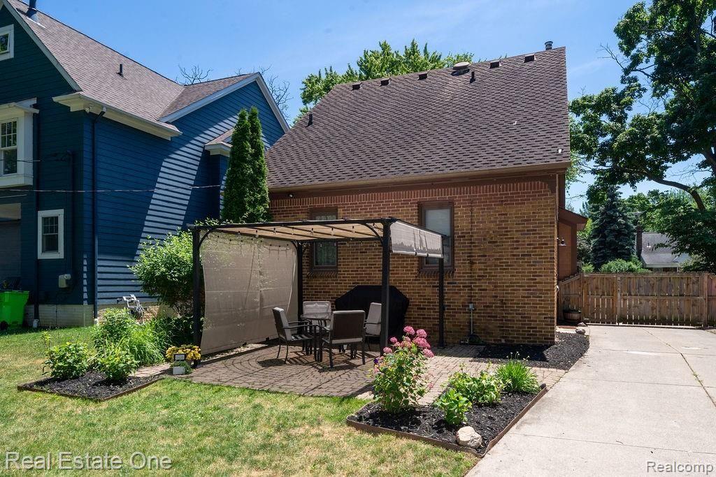363 Linwood Avenue Rochester, MI 48307 - Photo 4 of 24 Patio
