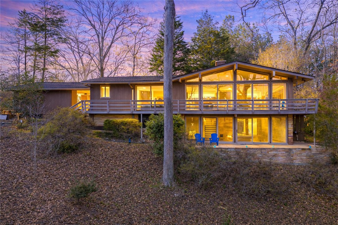 231 Lakeside Drive Walhalla, SC 29691 - Photo 4 of 47