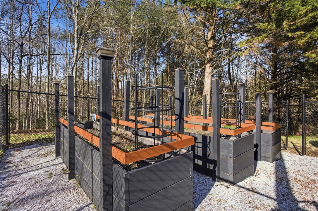 231 Lakeside Drive Walhalla, SC 29691 - Photo 41 of 47