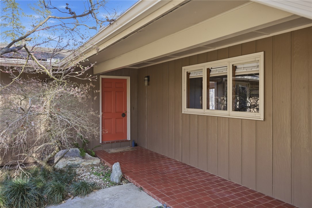 231 Lakeside Drive Walhalla, SC 29691 - Photo 5 of 47