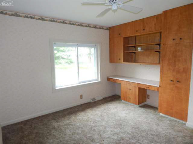 5129 Duffield Road Flushing, MI 48433 - Photo 12 of 32 21214678-11.JPG