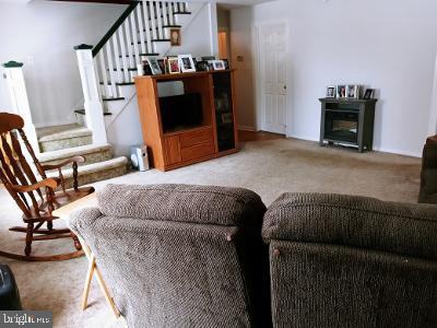 1024 3rd Avenue Croydon, PA 19021 - Photo 16 of 22 Living room