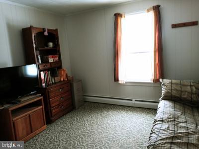 1024 3rd Avenue Croydon, PA 19021 - Photo 19 of 22 1 of 3 bedrooms