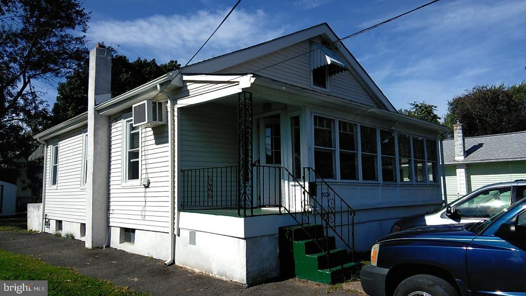1024 3rd Avenue Croydon, PA 19021 - Photo 3 of 22 Front