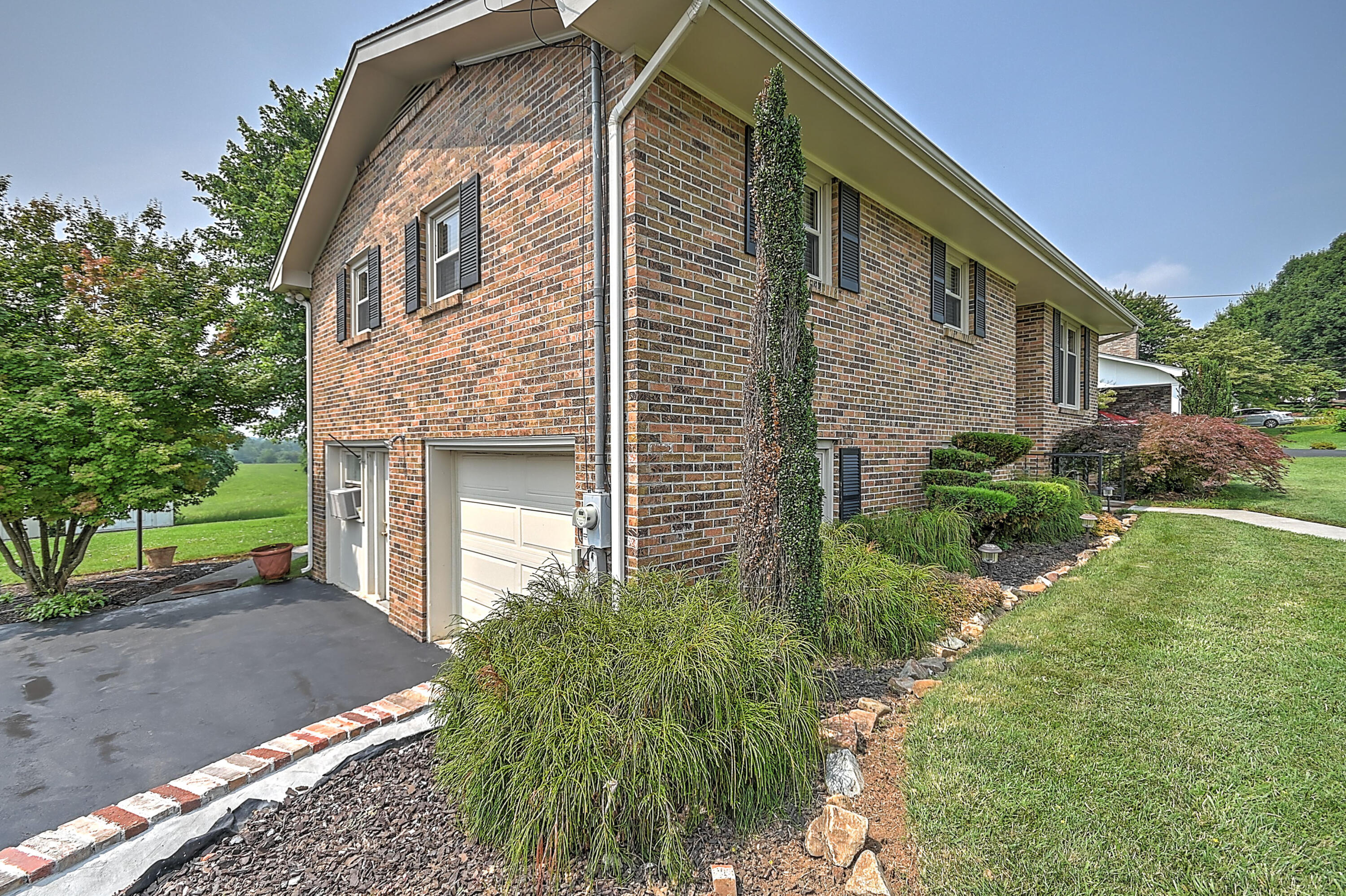 200 Chester Hill Road Bristol, VA 24201 - Photo 4 of 42 Chester Hill-4