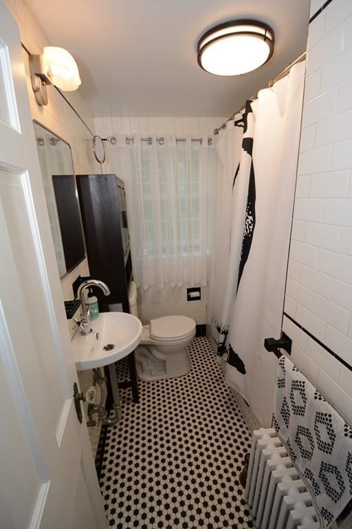 18 Stratford Road Andover, MA 01810 - Photo 7 of 16 Gallery Image 7