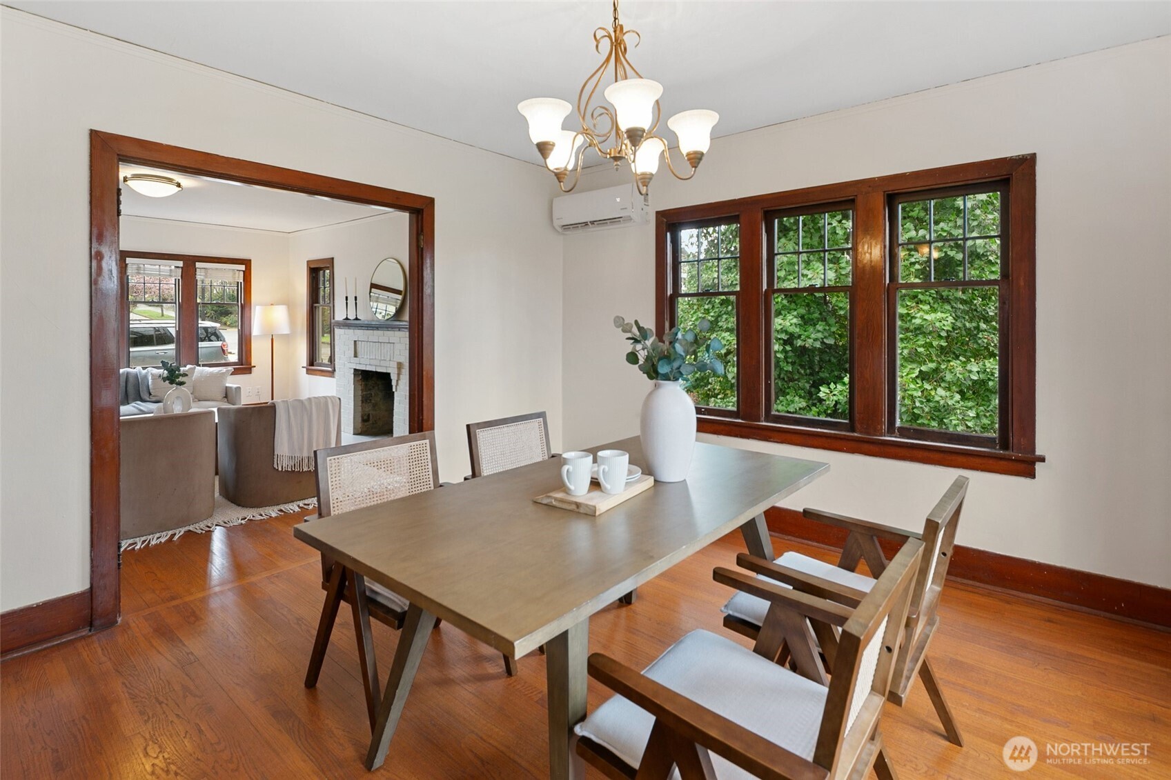 1815 29th Avenue South Seattle, WA 98144 - Photo 7 of 26