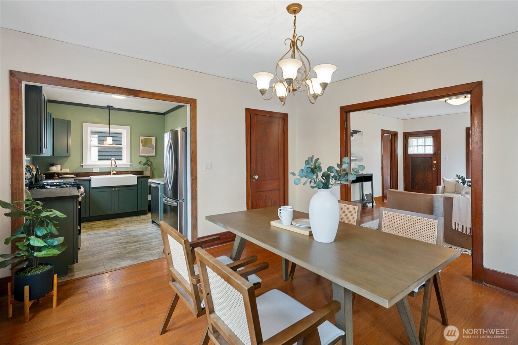 1815 29th Avenue South Seattle, WA 98144 - Photo 9 of 26