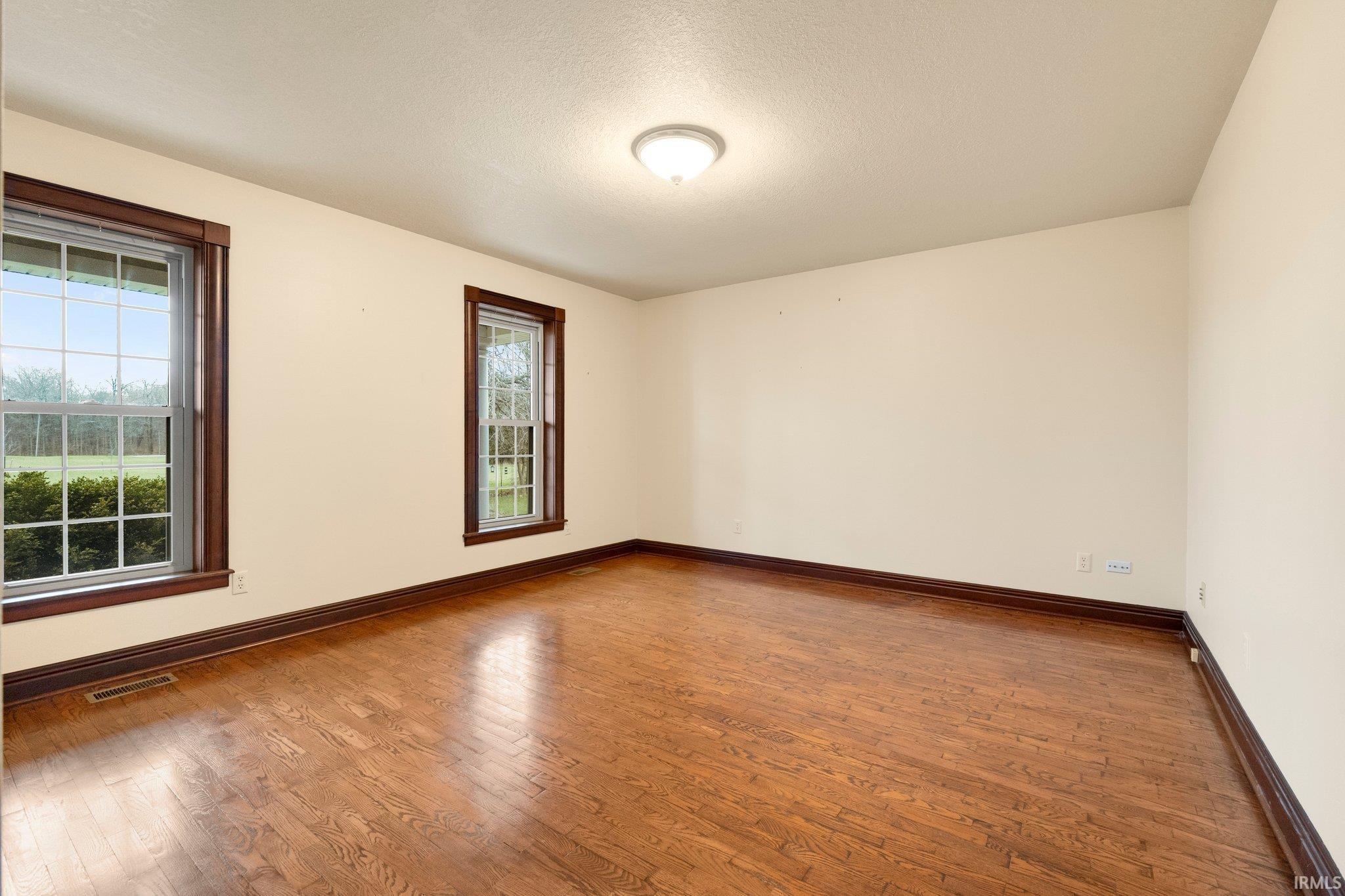 15711 Viberg Road Leo, IN 46765 - Photo 3 of 36