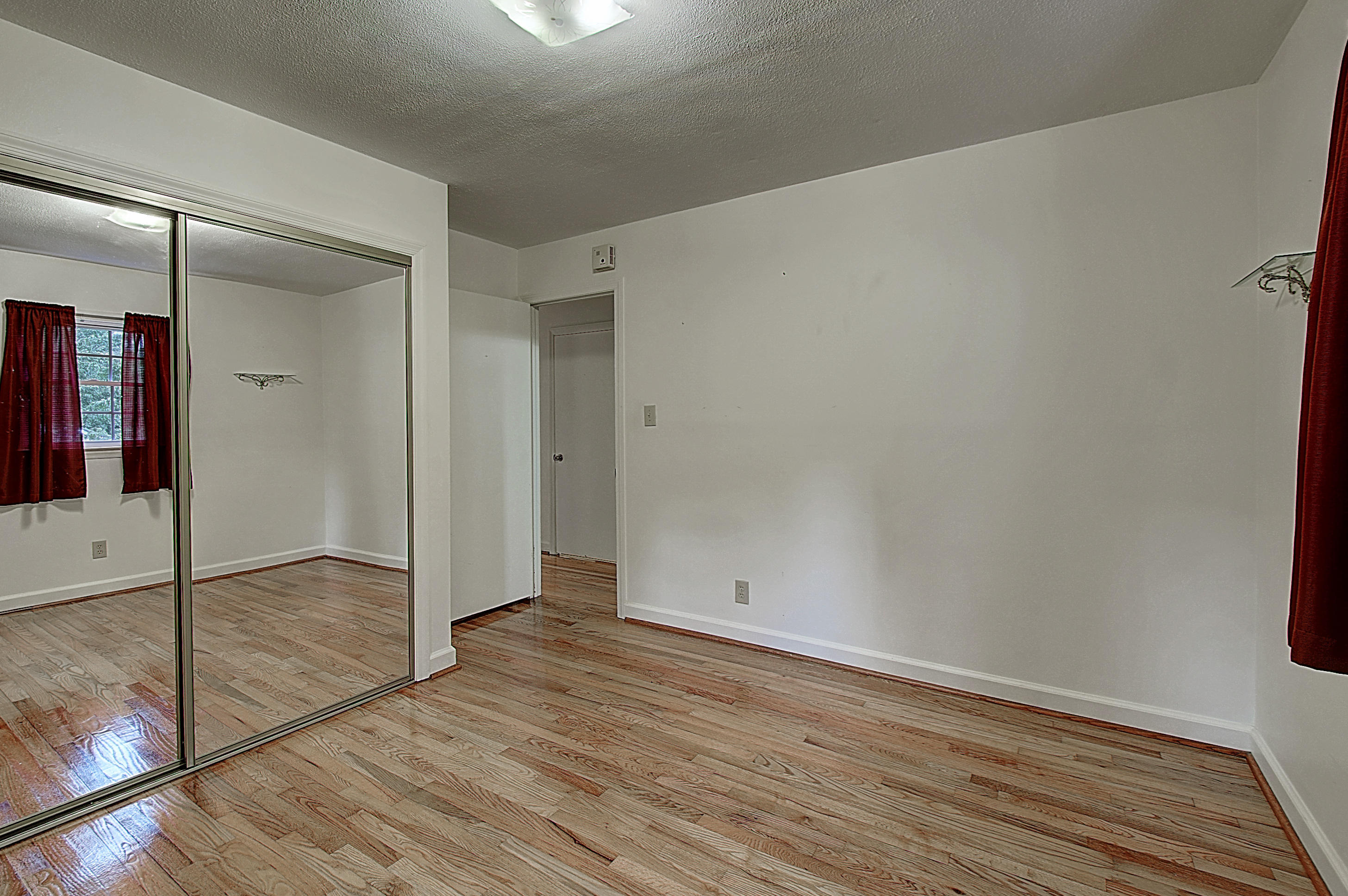 101 Russell Hill Road Elizabethton, TN 37643 - Photo 28 of 33 DSC_0046_7_8_9