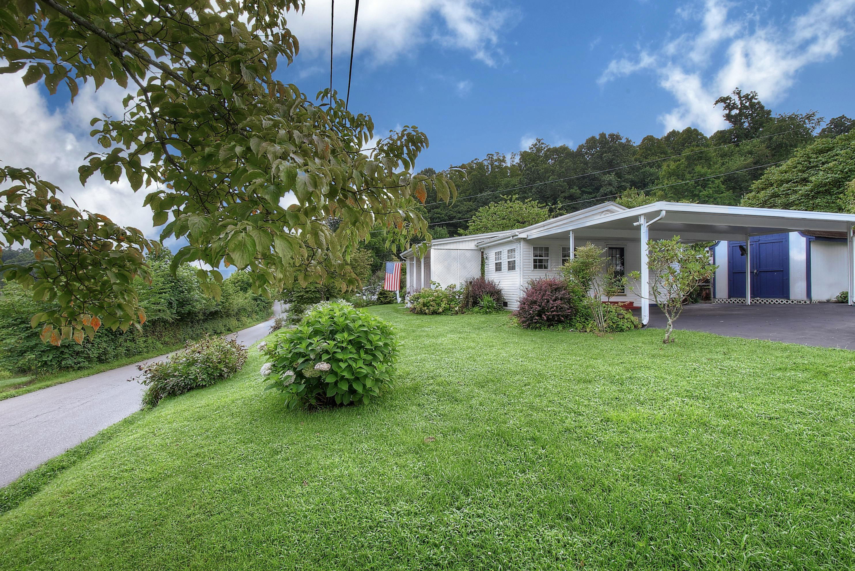 101 Russell Hill Road Elizabethton, TN 37643 - Photo 3 of 33 5