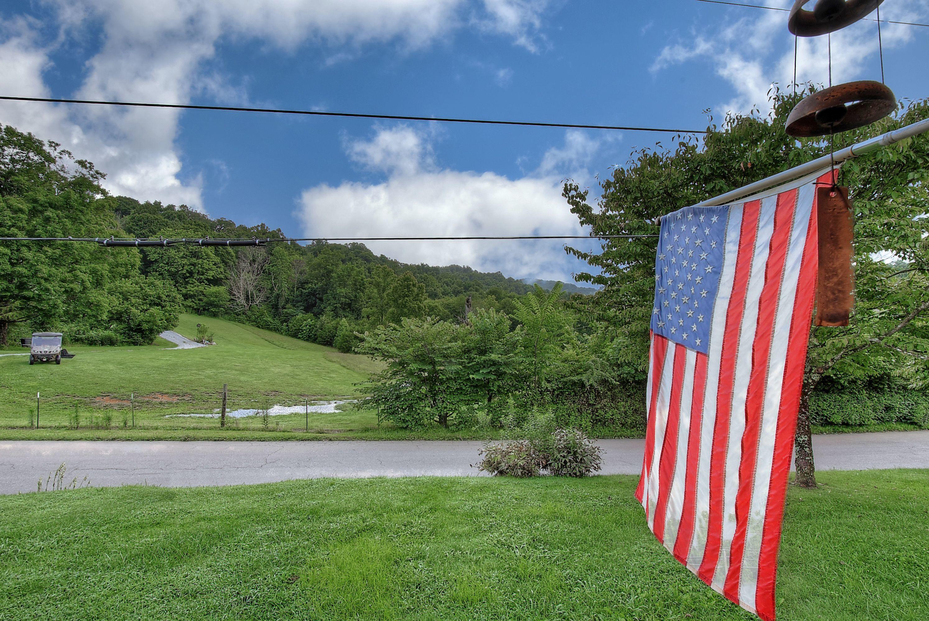 101 Russell Hill Road Elizabethton, TN 37643 - Photo 8 of 33 9
