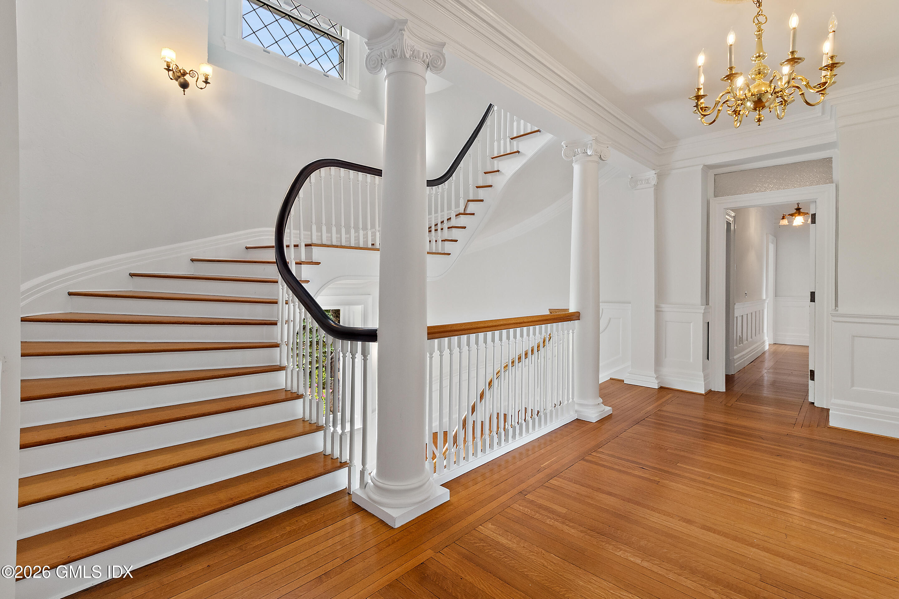 432 Field Point Road Greenwich, CT 06830 - Photo 41 of 49 Second Floor Landing