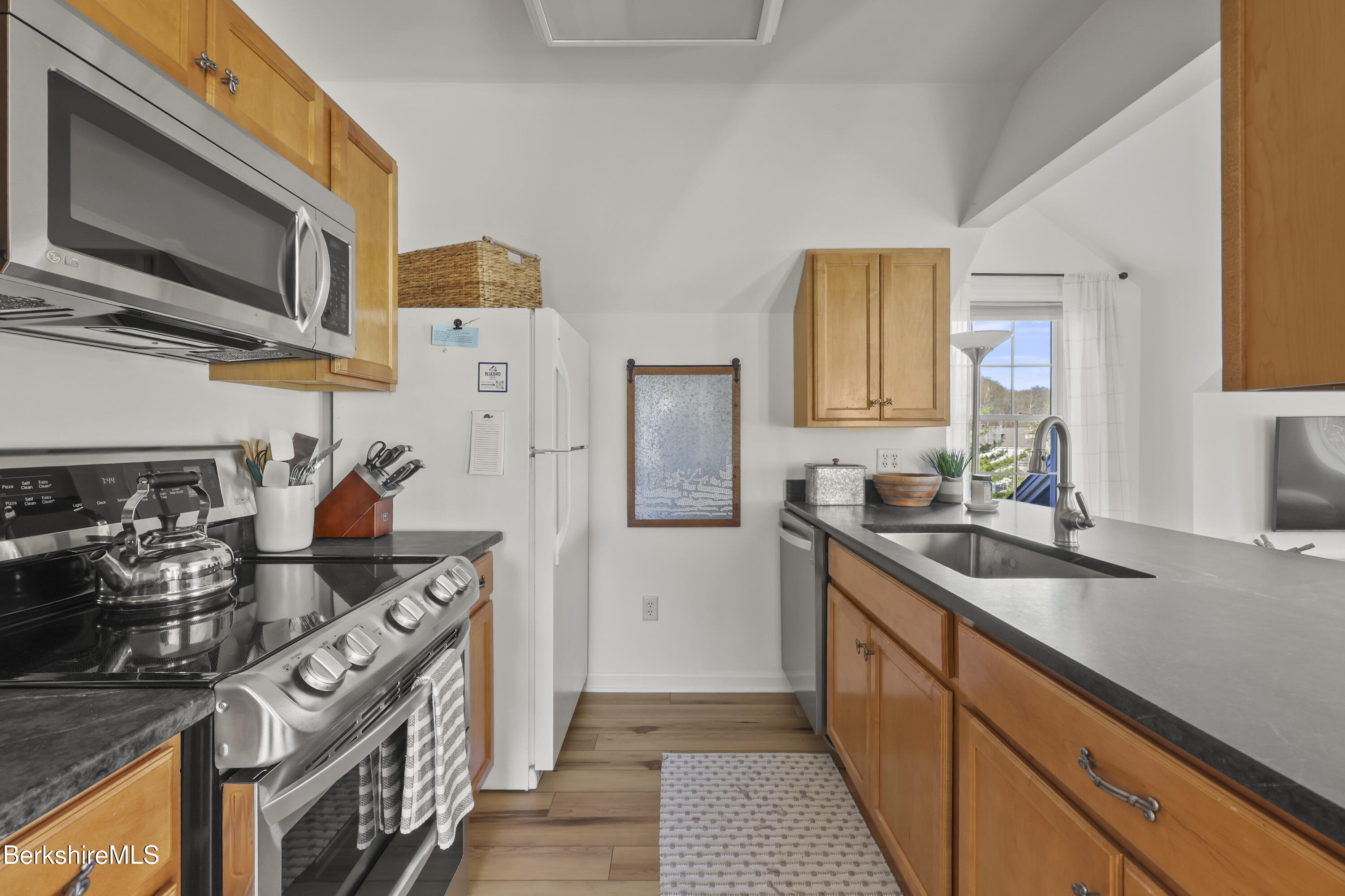 37 Corey Road, Unit 845 Hancock, MA 01237 - Photo 16 of 40 Kitchen