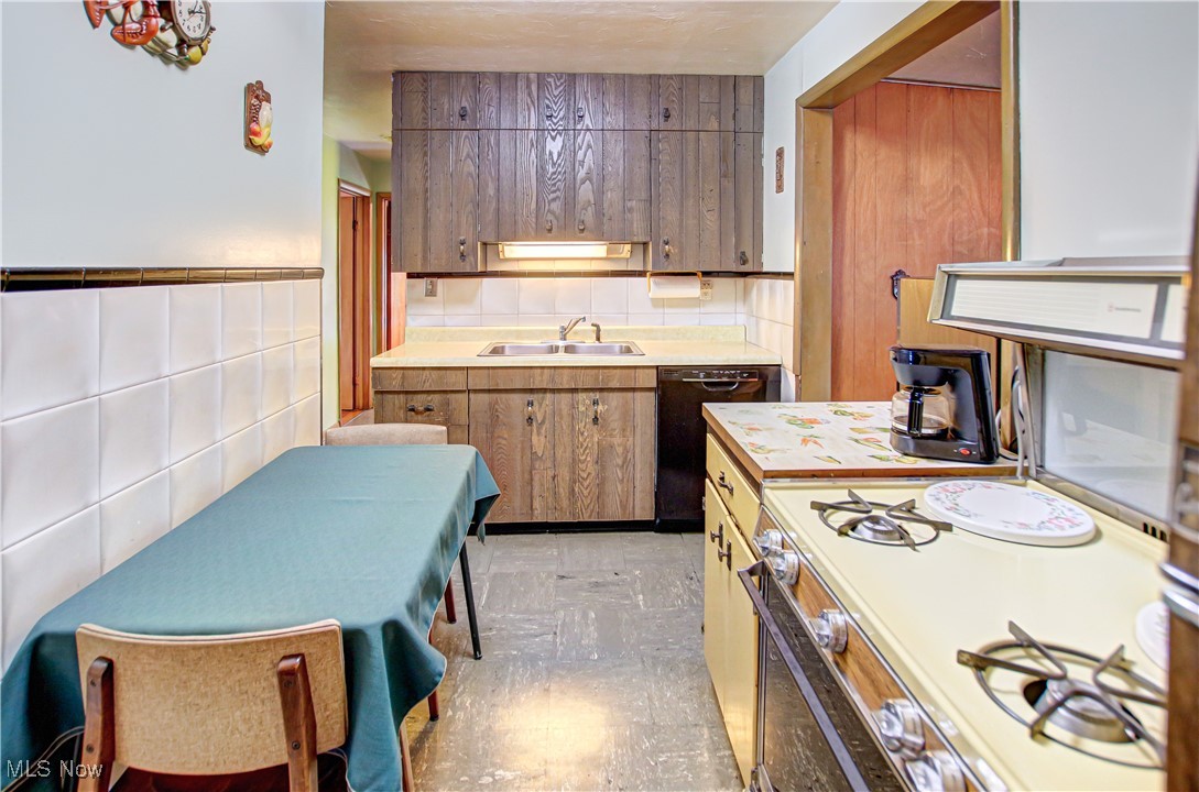 3872 Boston Road Brunswick, OH 44212 - Photo 2 of 41 Gallery Image 2