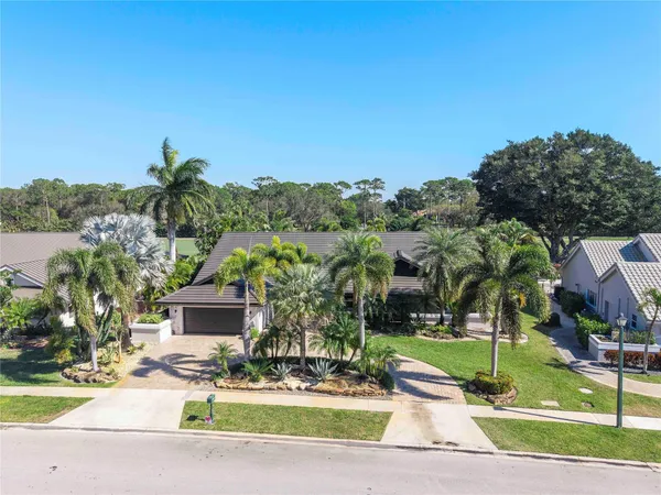 $1,599,999 | 10630 Boca Woods Lane, Boca Raton, FL 33428