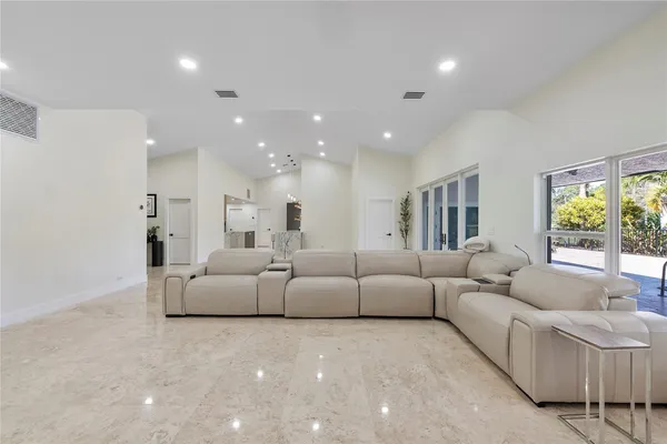 $1,599,999 | 10630 Boca Woods Lane, Boca Raton, FL 33428