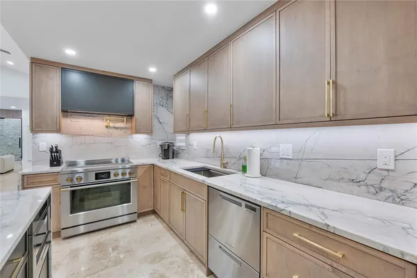 $1,599,999 | 10630 Boca Woods Lane, Boca Raton, FL 33428