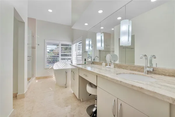 $1,599,999 | 10630 Boca Woods Lane, Boca Raton, FL 33428