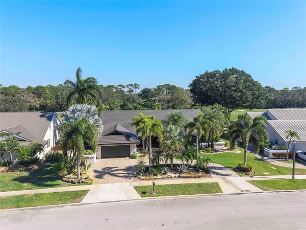 $1,599,999 | 10630 Boca Woods Lane, Boca Raton, FL 33428