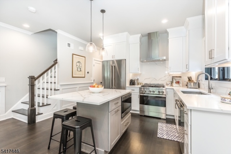 45 Ocean Street, Unit B Millburn, NJ 07041 - Photo 13 of 25