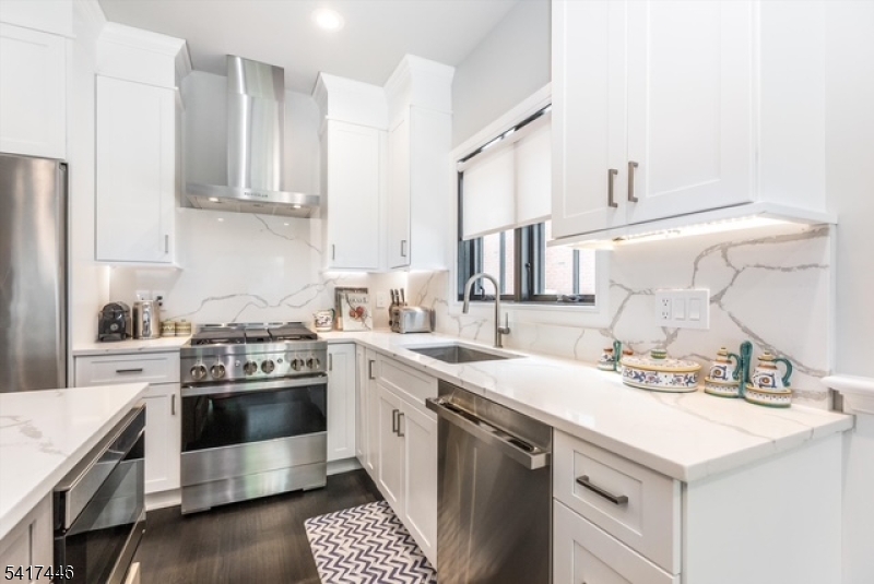 45 Ocean Street, Unit B Millburn, NJ 07041 - Photo 14 of 25