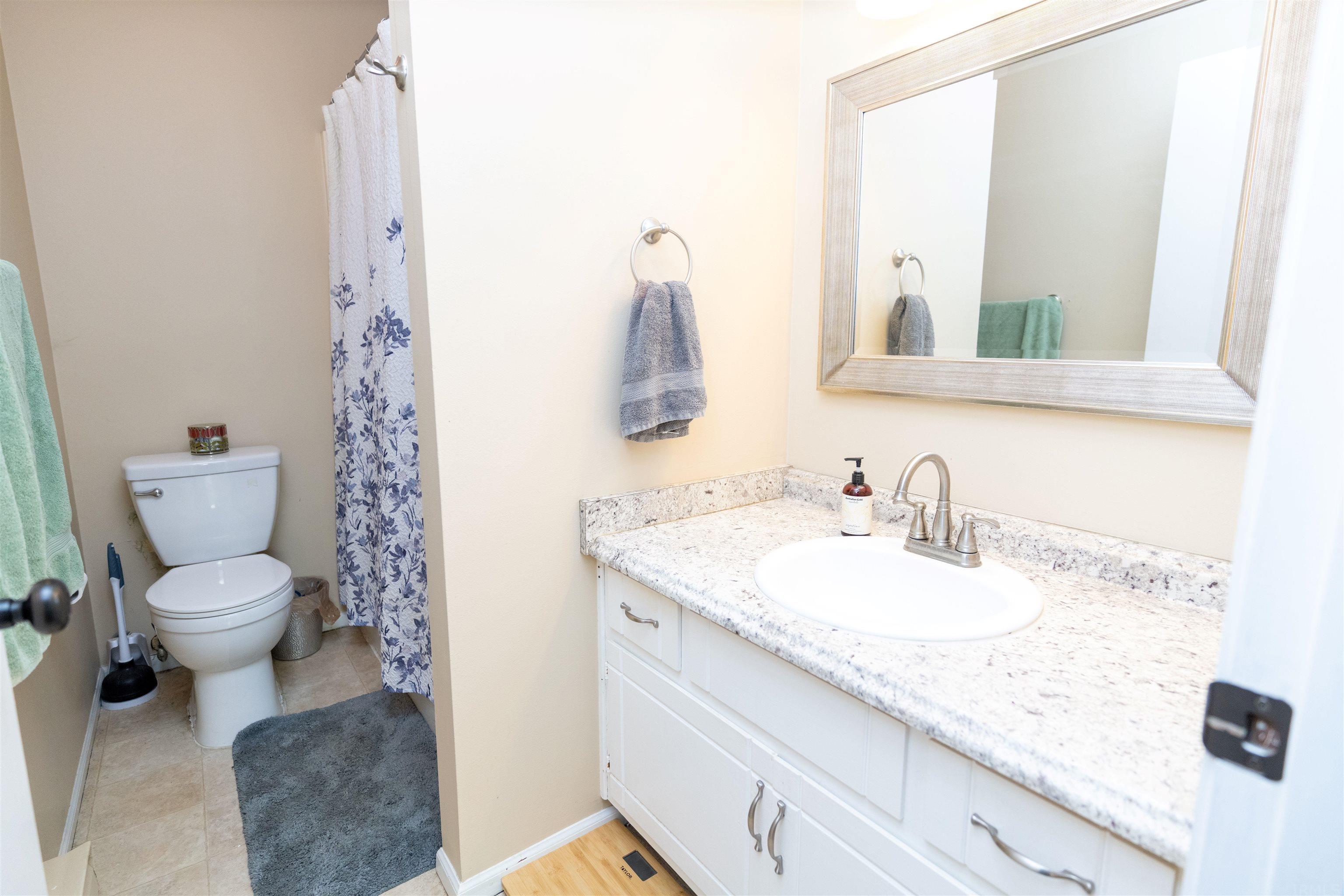 1427 Rabbit Run Huntertown, IN 46748 - Photo 7 of 17