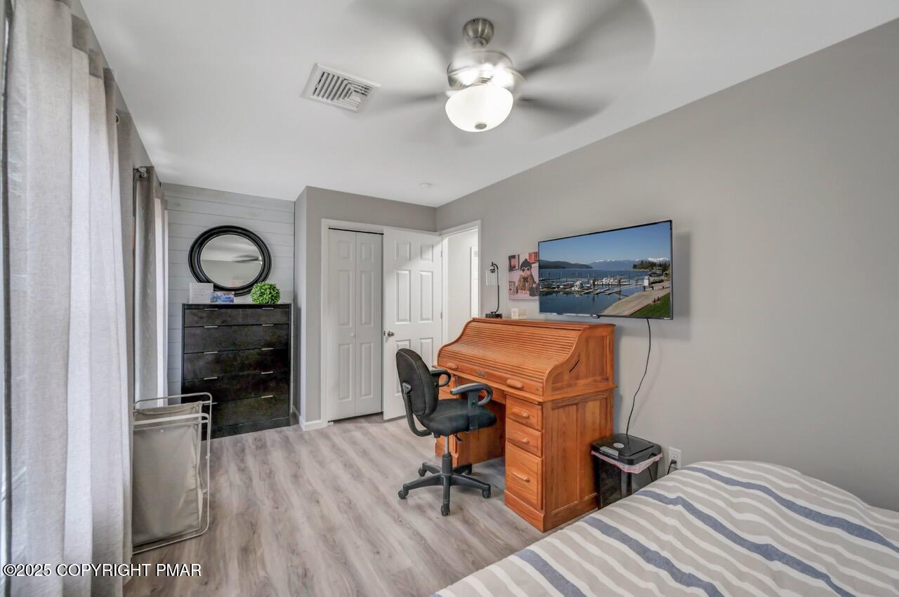 2512 Valley View Acres Road Stroudsburg, PA 18360 - Photo 17 of 40 Bedroom #4