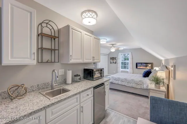 $624,800 | 2512 Valley View Acres Road, Stroudsburg, PA 18360