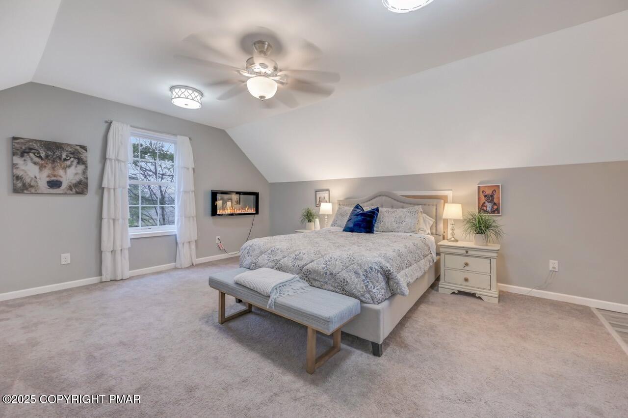 2512 Valley View Acres Road Stroudsburg, PA 18360 - Photo 27 of 40 Private Bedroom Suite