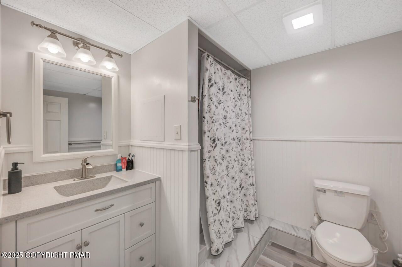 2512 Valley View Acres Road Stroudsburg, PA 18360 - Photo 34 of 40 Bathroom #4