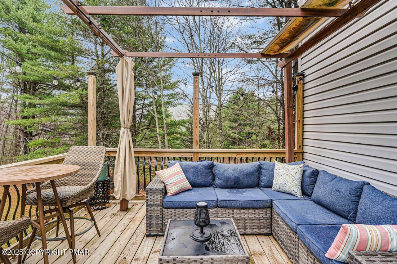 2512 Valley View Acres Road Stroudsburg, PA 18360 - Photo 37 of 40 Beautiful Wooded Views