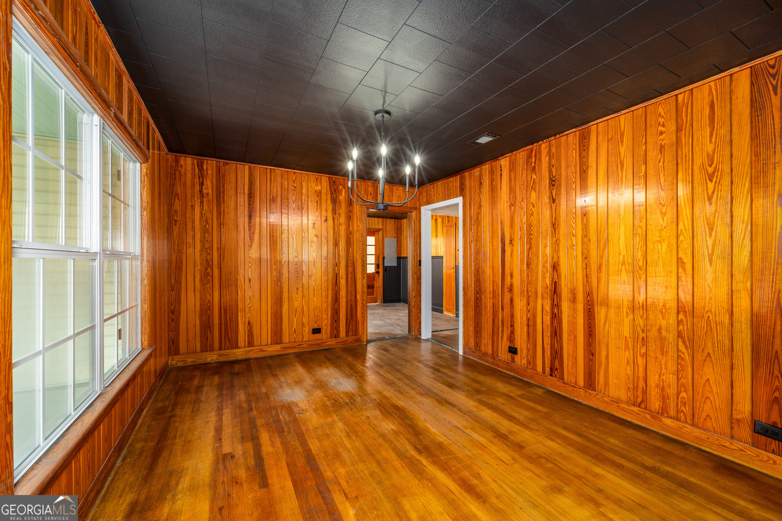 322 McGregor Street Blackshear, GA 31516 - Photo 14 of 30 a view of entryway with wooden floor