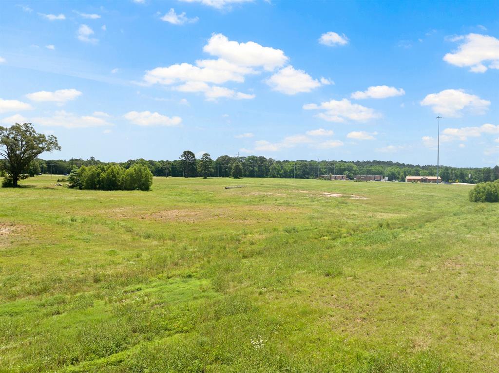 30 West Interstate 30 Service Road Mount Pleasant, TX 75455 - Photo 9 of 22 a view of an ocean and a houses