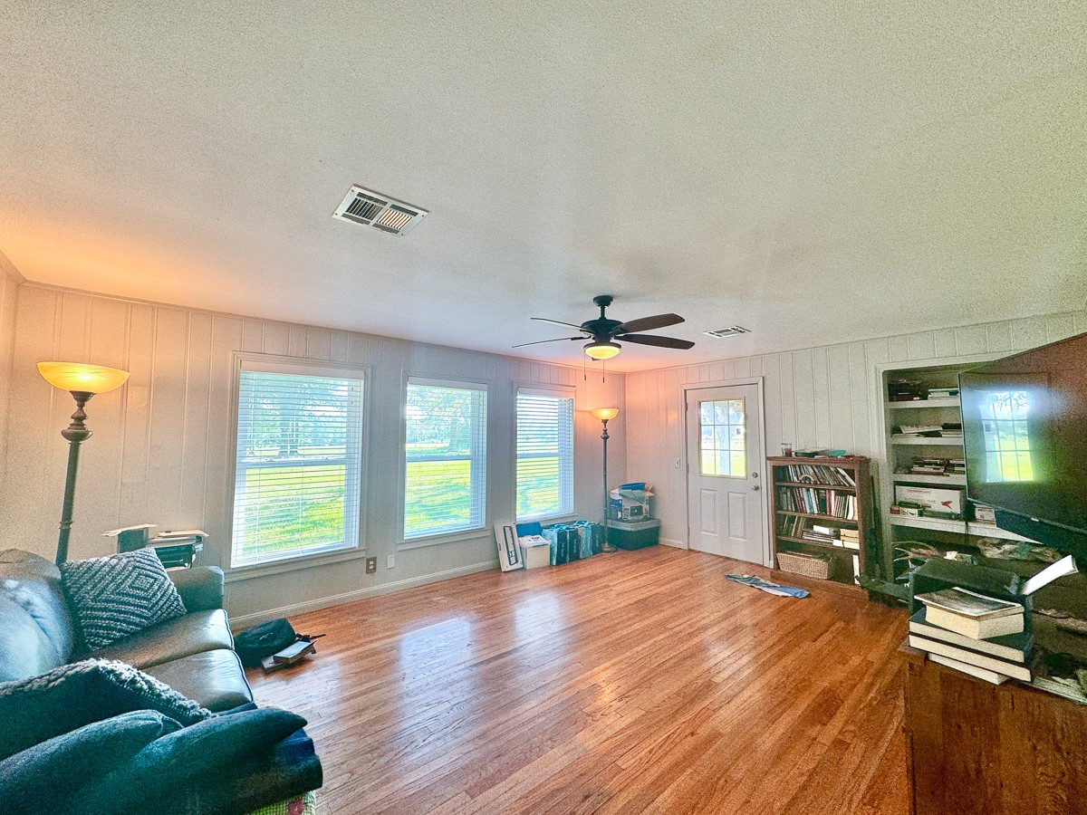 1 Hoke Road Richards, TX 77873 - Photo 3 of 43 a living room with furniture and a large window